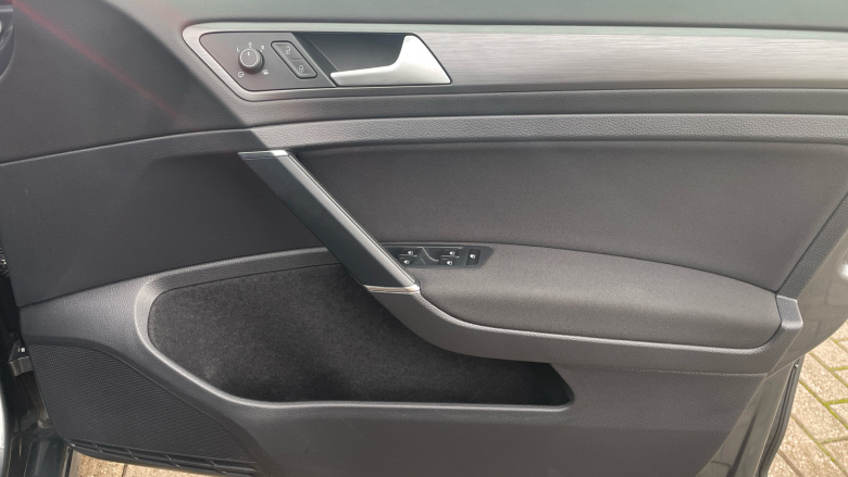 Volkswagen Golf 1.5 TSI EVO SE [Nav] 5dr Petrol Hatchback